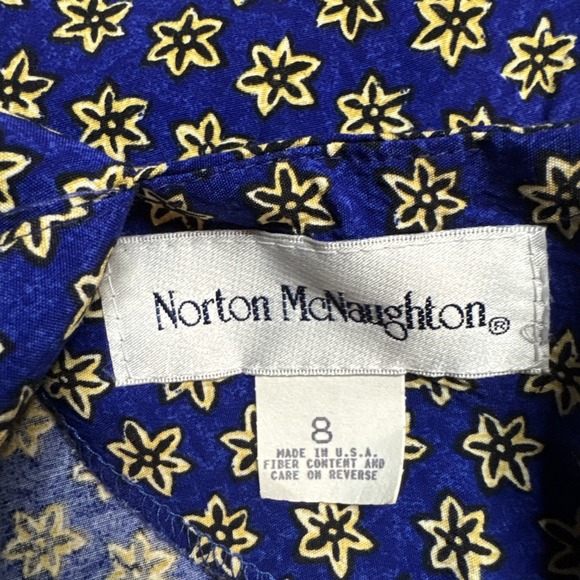 Norton McNaughton VintageTop With Navy Blue Fabric & Yellow Daisy Floral Pattern - Picture 7 of 8